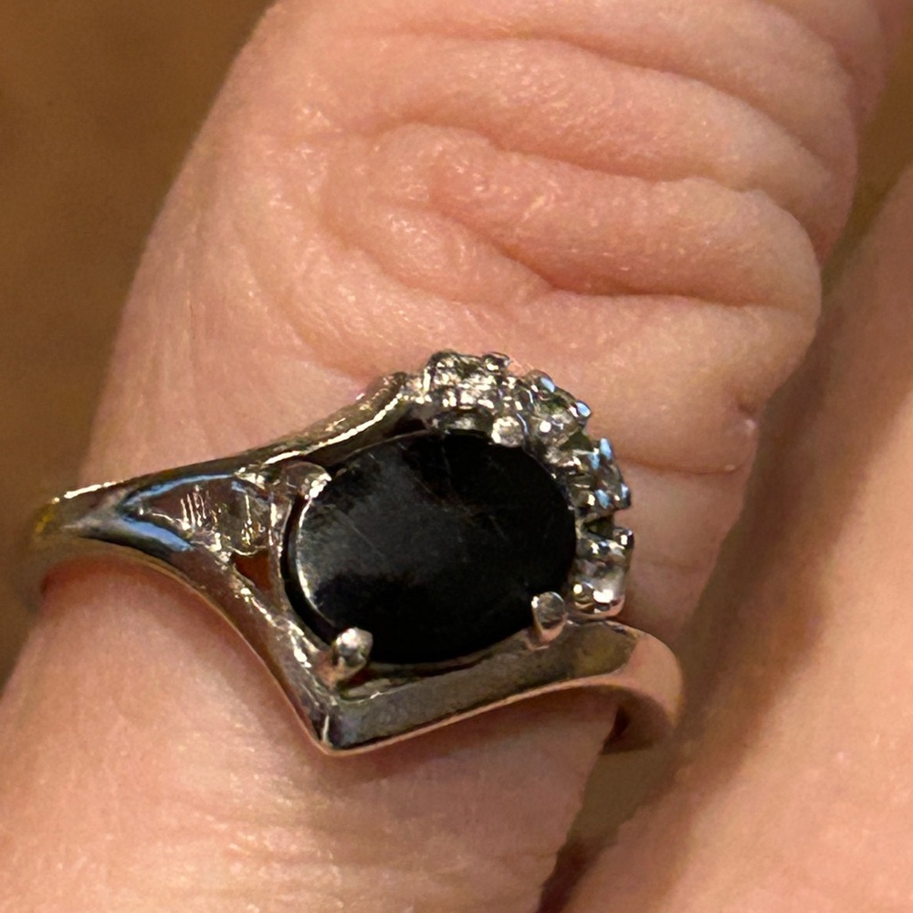 Vintage 14K white gold black spinel & Diamond ring size 7.65 stamped and signed